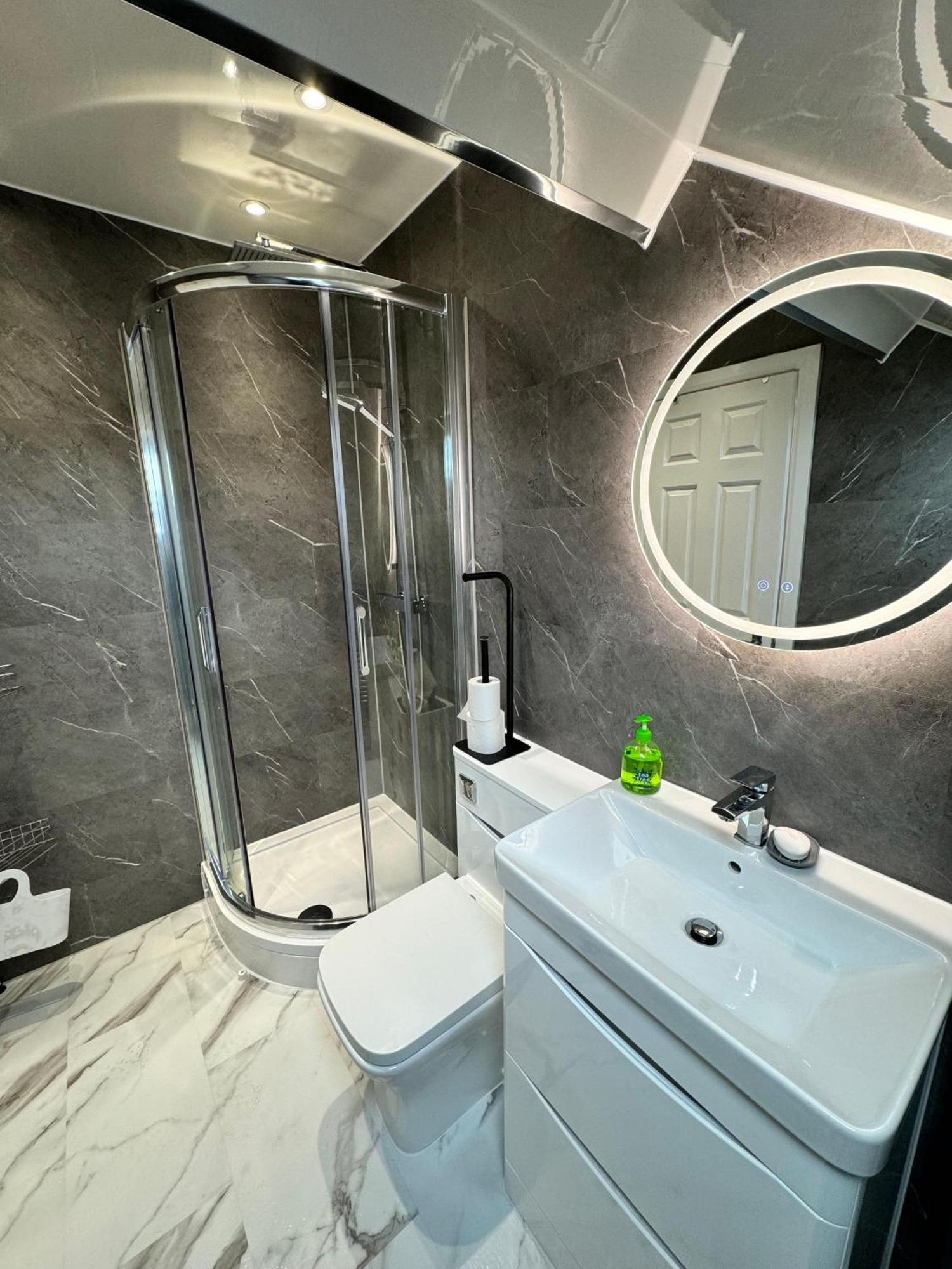 Luxury Ensuite Rooms @ Kingsley Terrace Newcastle upon Tyne Exterior photo